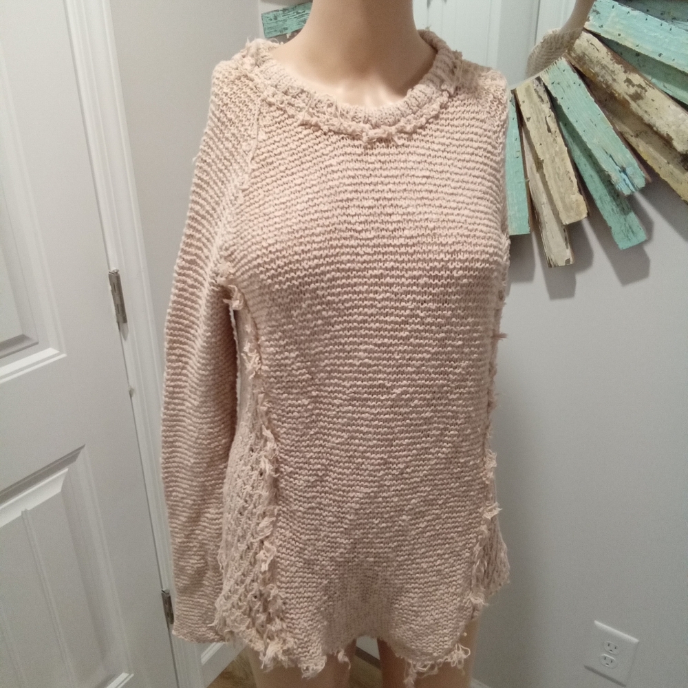 Shrinking Violet Women's Size M Cream Fringe Distressed Boho Sweater